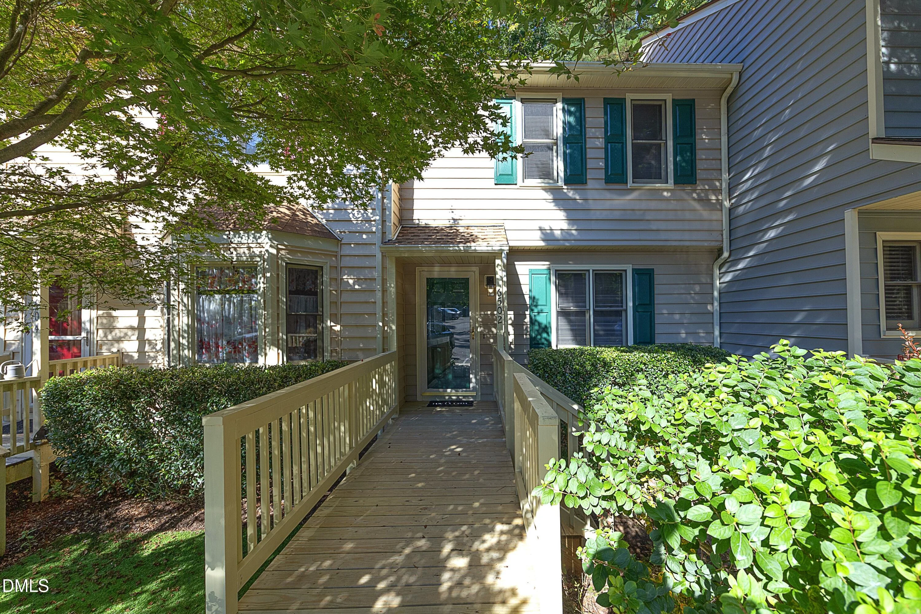 6502 Thetford Court