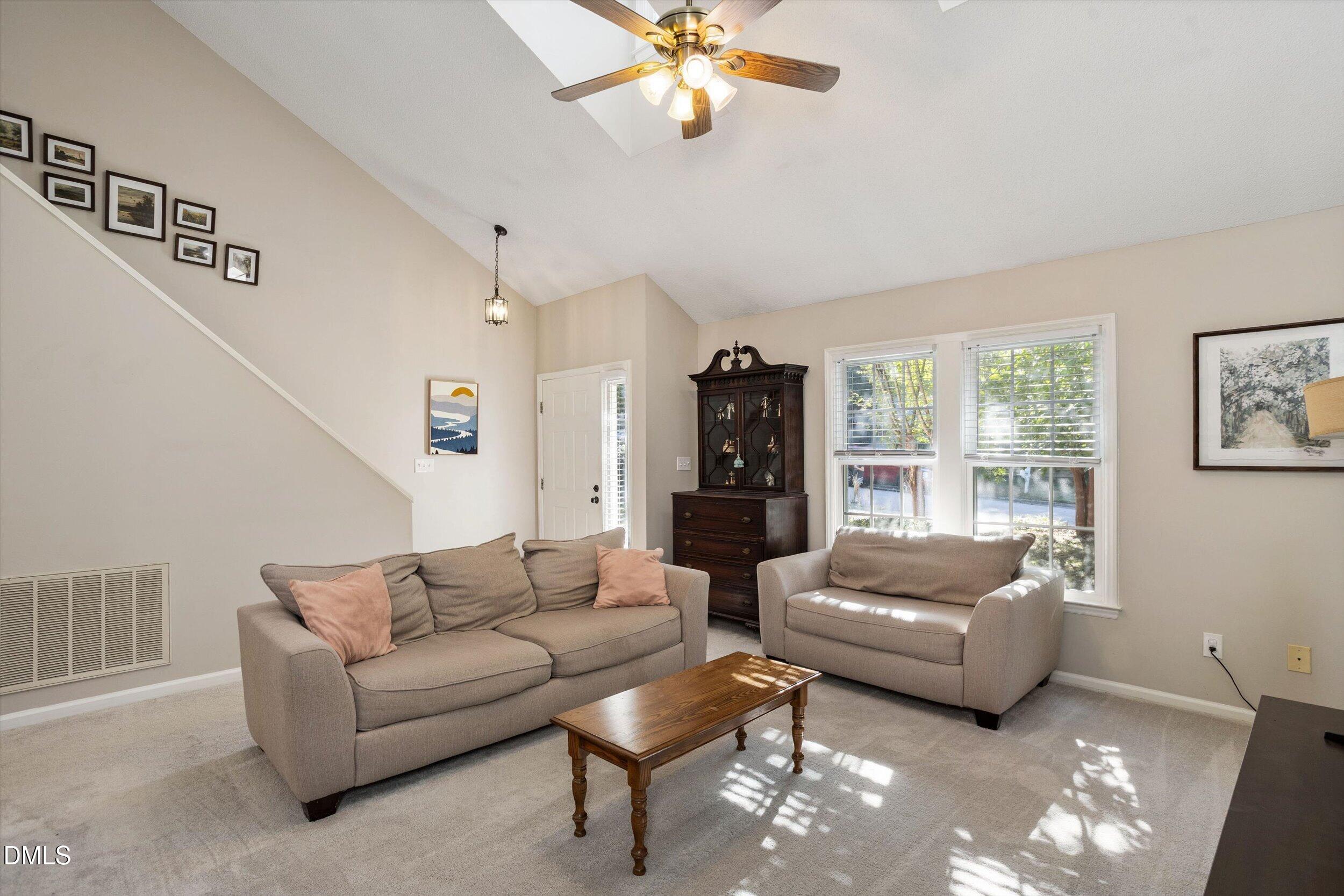 5112 Carolwood Lane