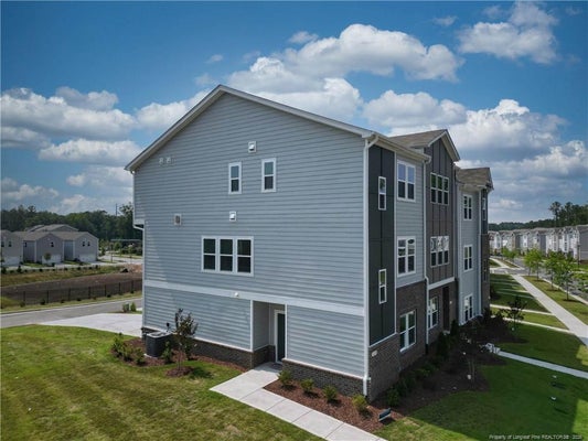 619 FIREBRICK DR, CARY, NC 27519 - Image 046fe357d7e191d50e57d2f1555aaa52/4125445205