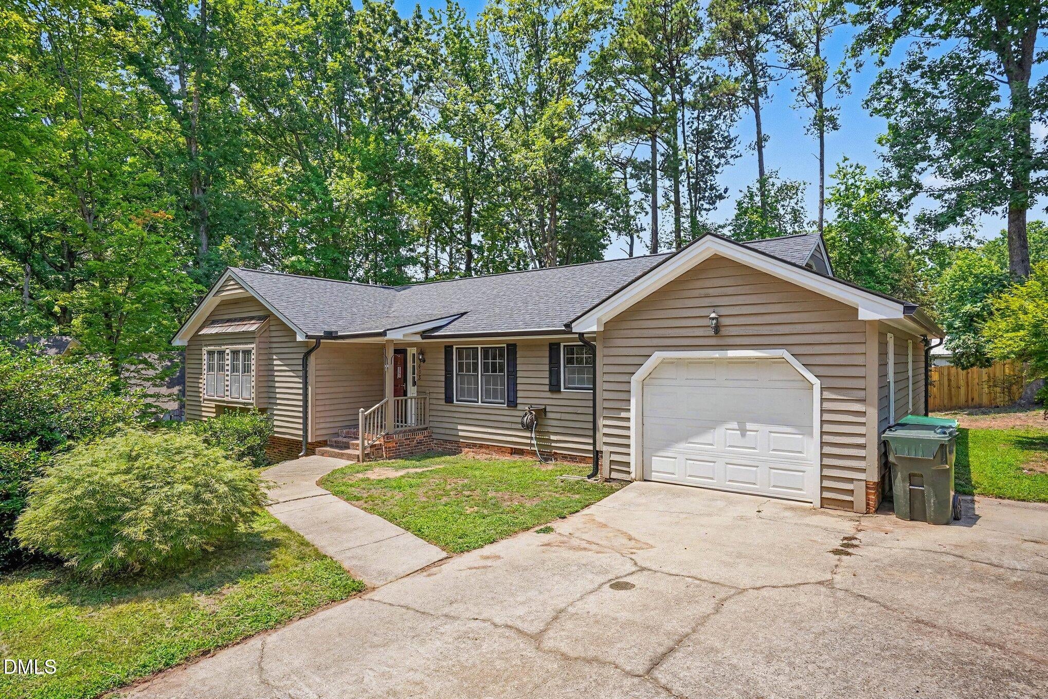 405 Lynchester Court