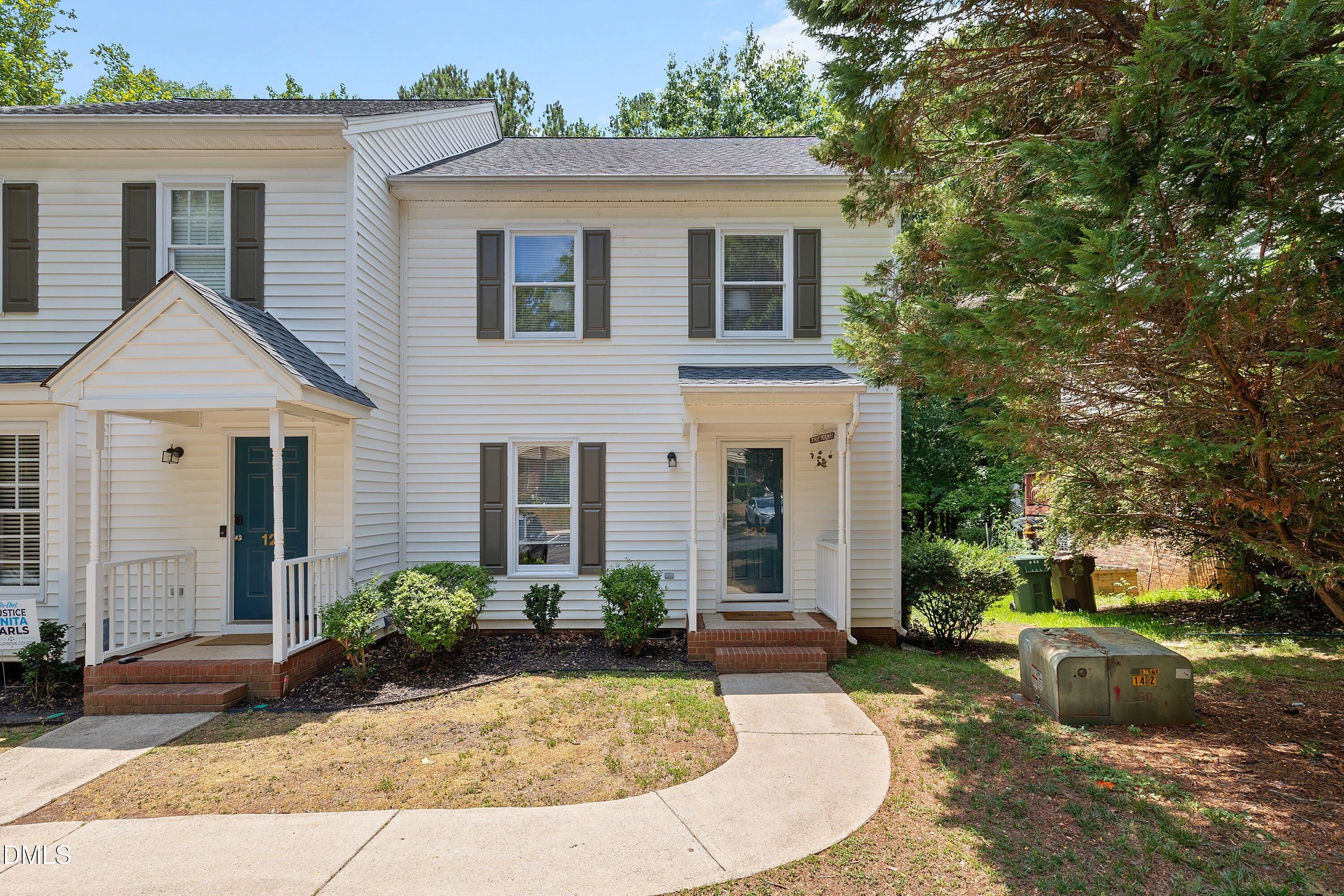 123 Luxon Place