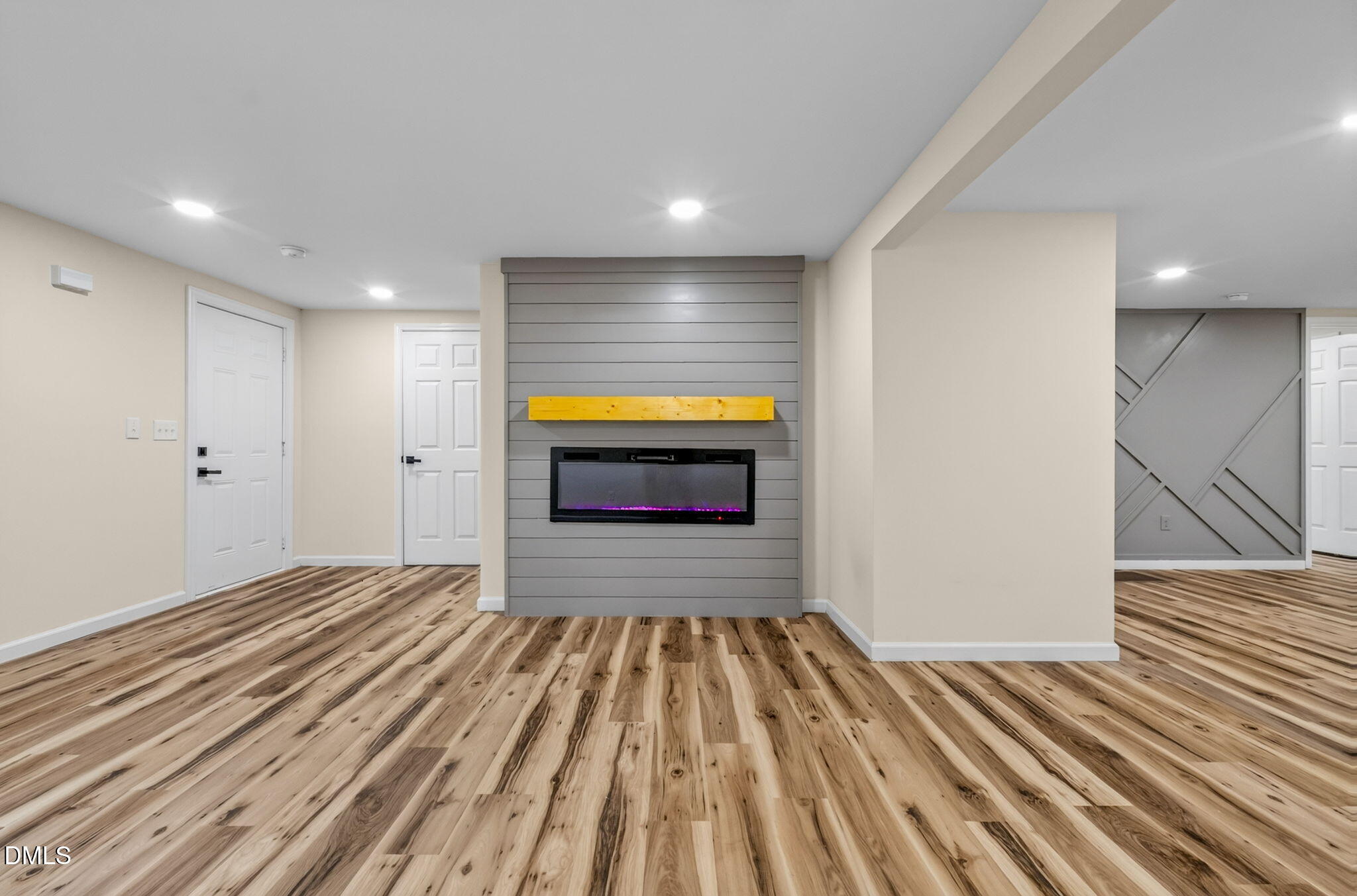 107 W Underwood Avenue