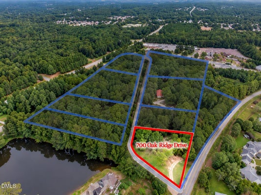 700 OAK RIDGE DR, CARY, NC 27519 - Image 0711e6c8232c7b6ff31ec682ce6571bf/204469419
