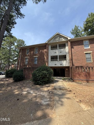 3530 IVY COMMONS DR UNIT 101, RALEIGH, NC 27606 - Image 078f18c36b8cff88ef8efa7bf9e68757/2789128021