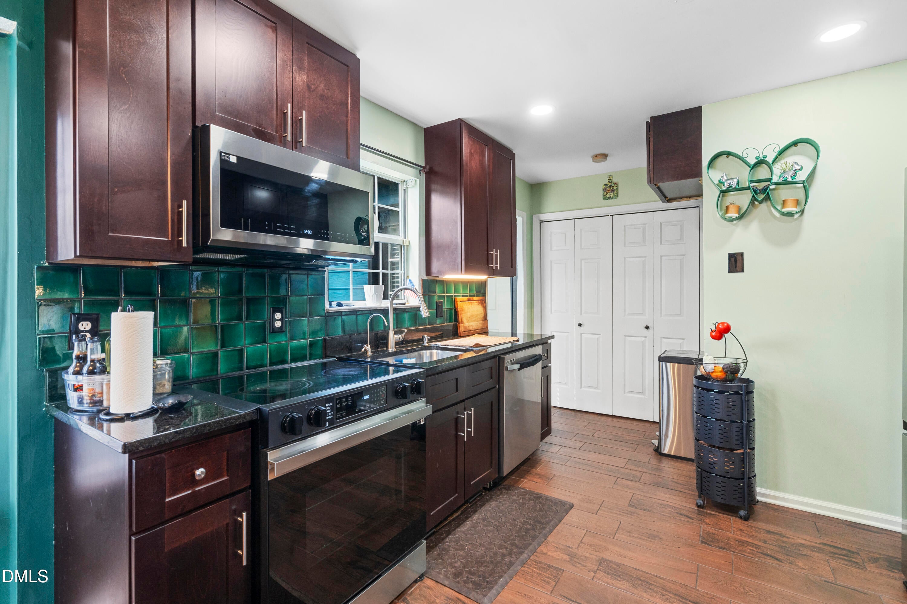 104 Iron Kettle Court