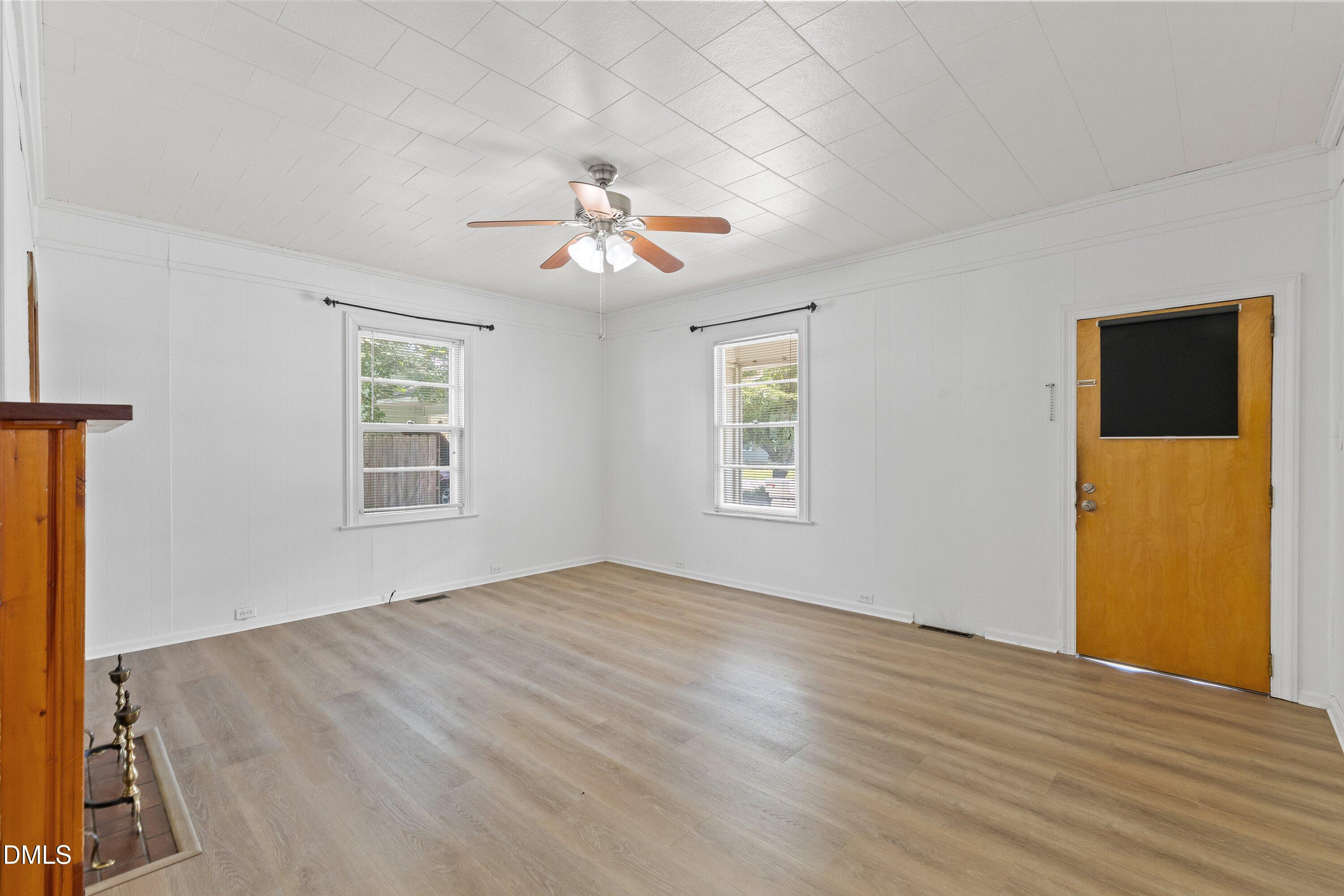 302 W E Street