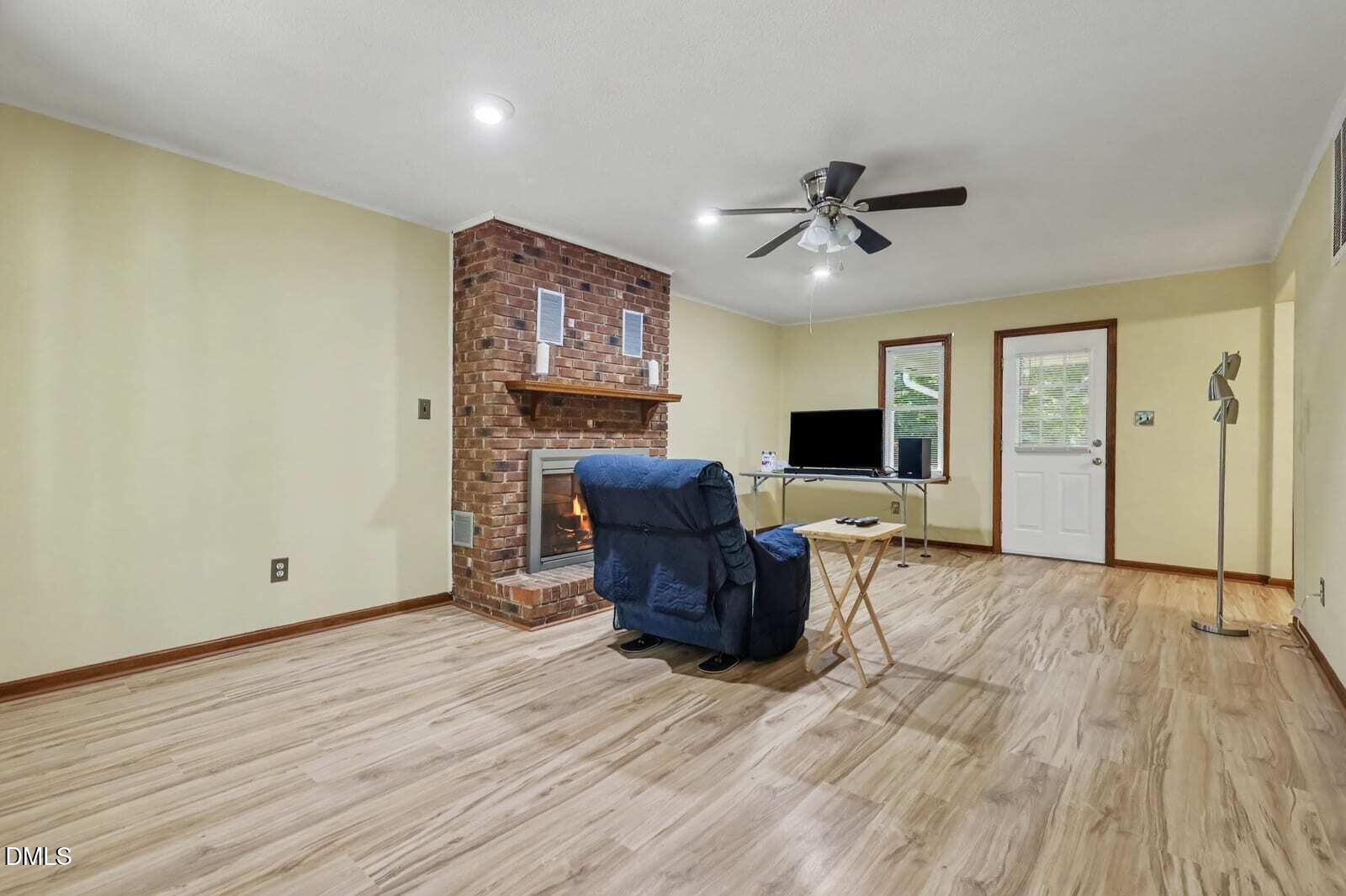 5409 Doe Lane