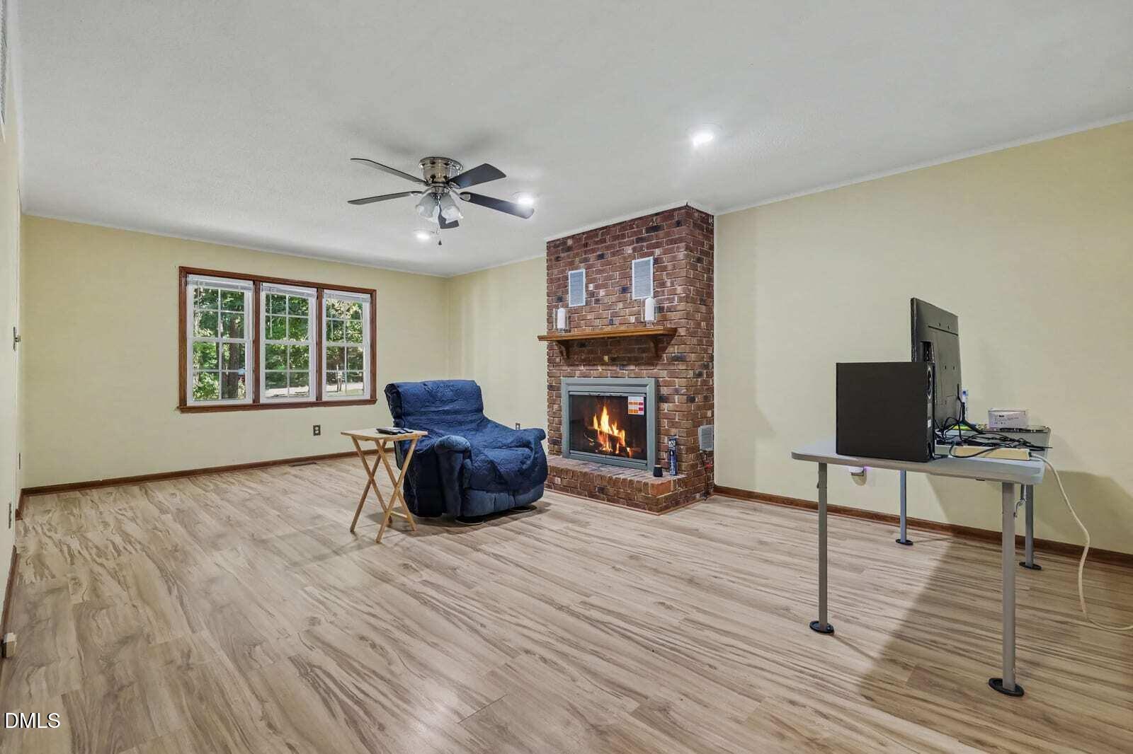 5409 Doe Lane