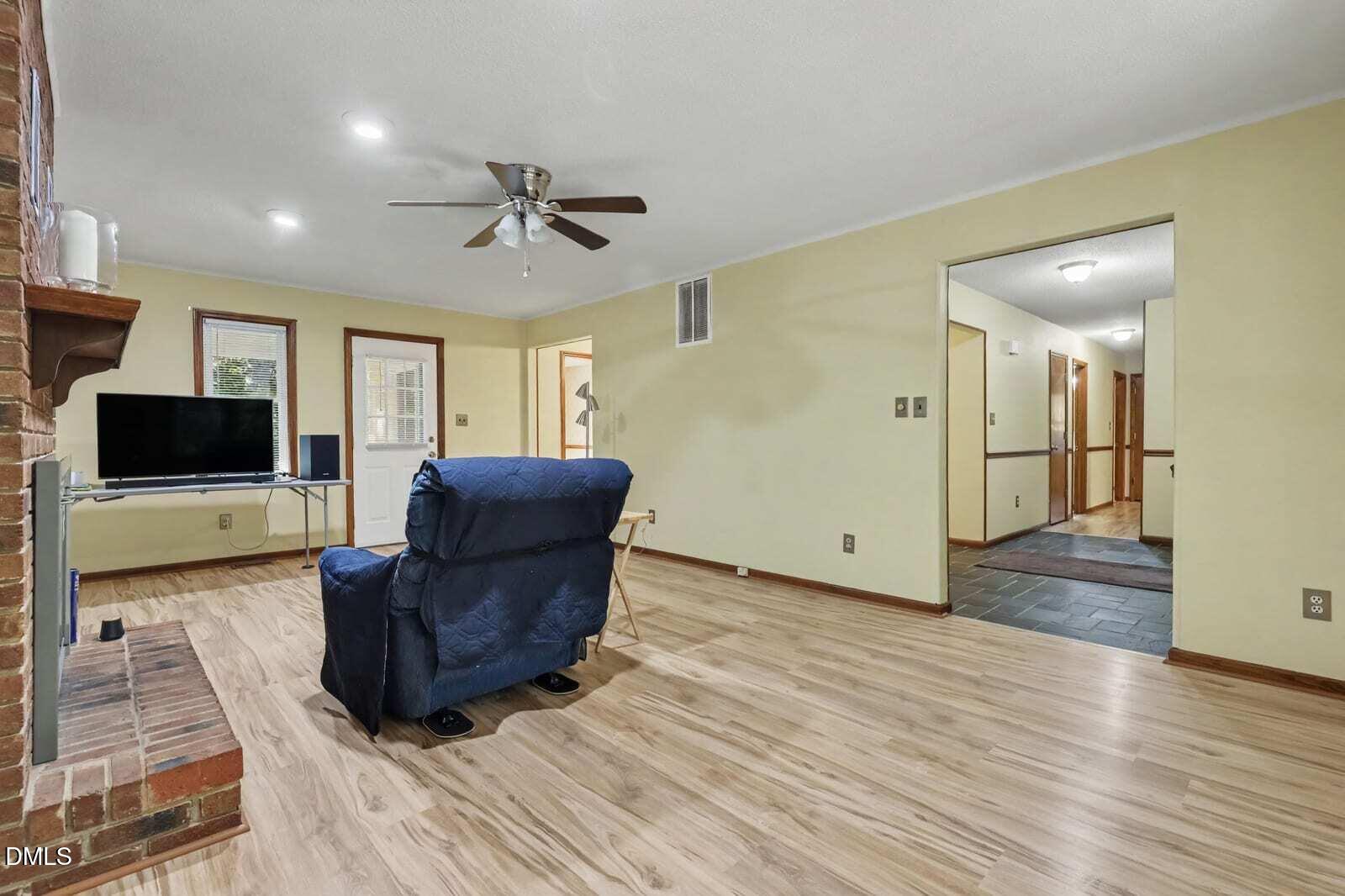 5409 Doe Lane