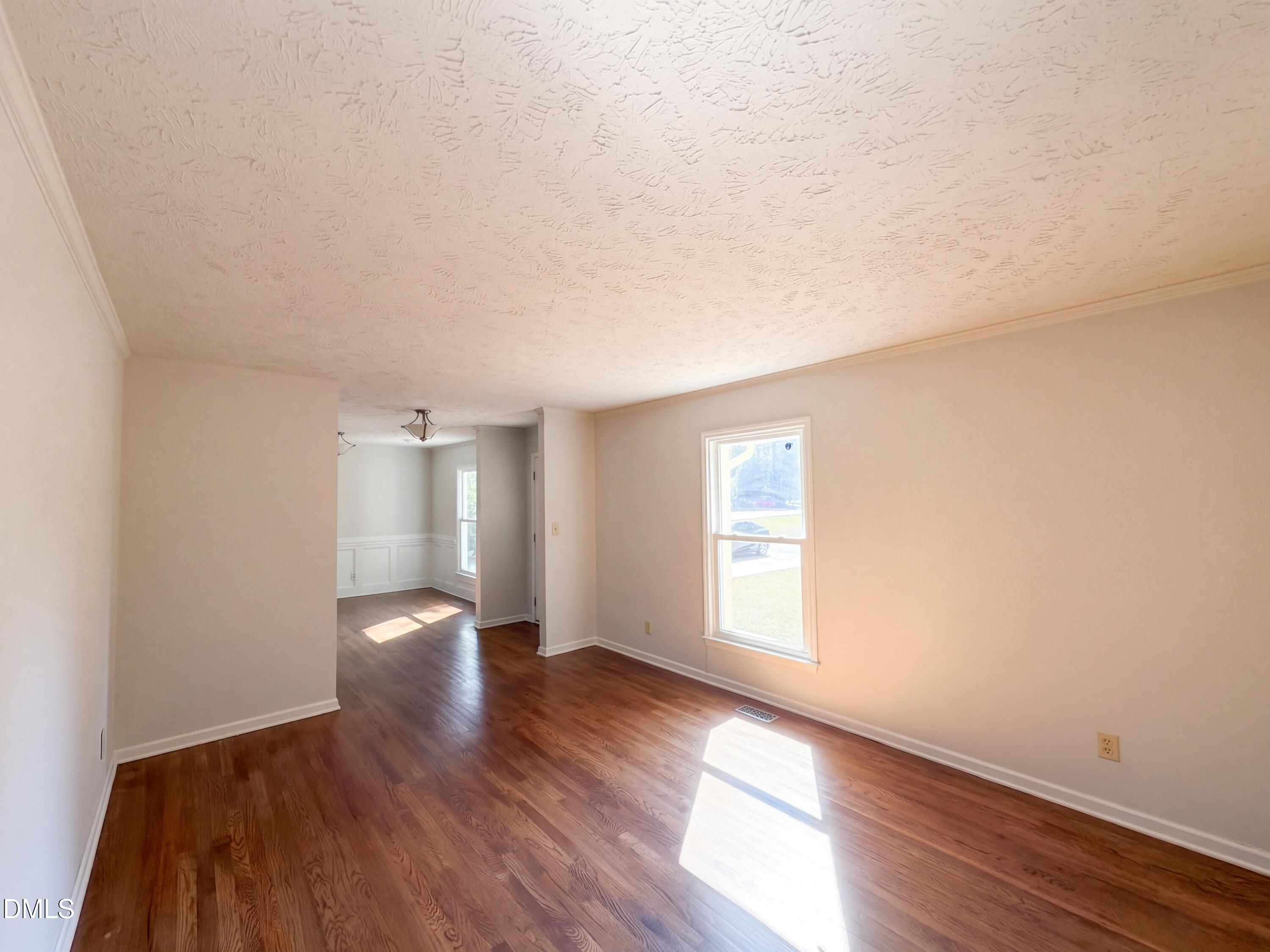 1512 Redbud Drive