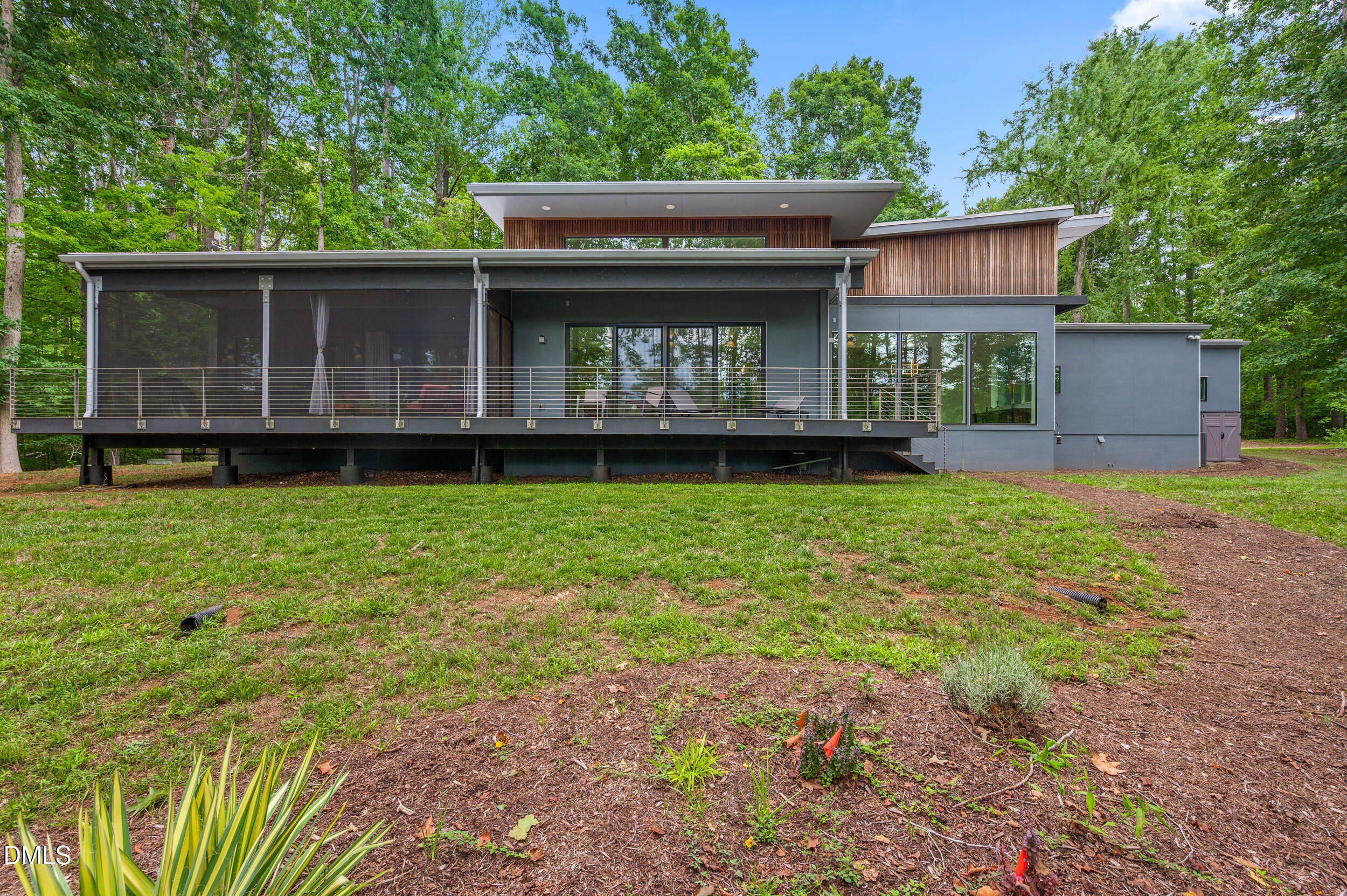 928 Shorefront Lane