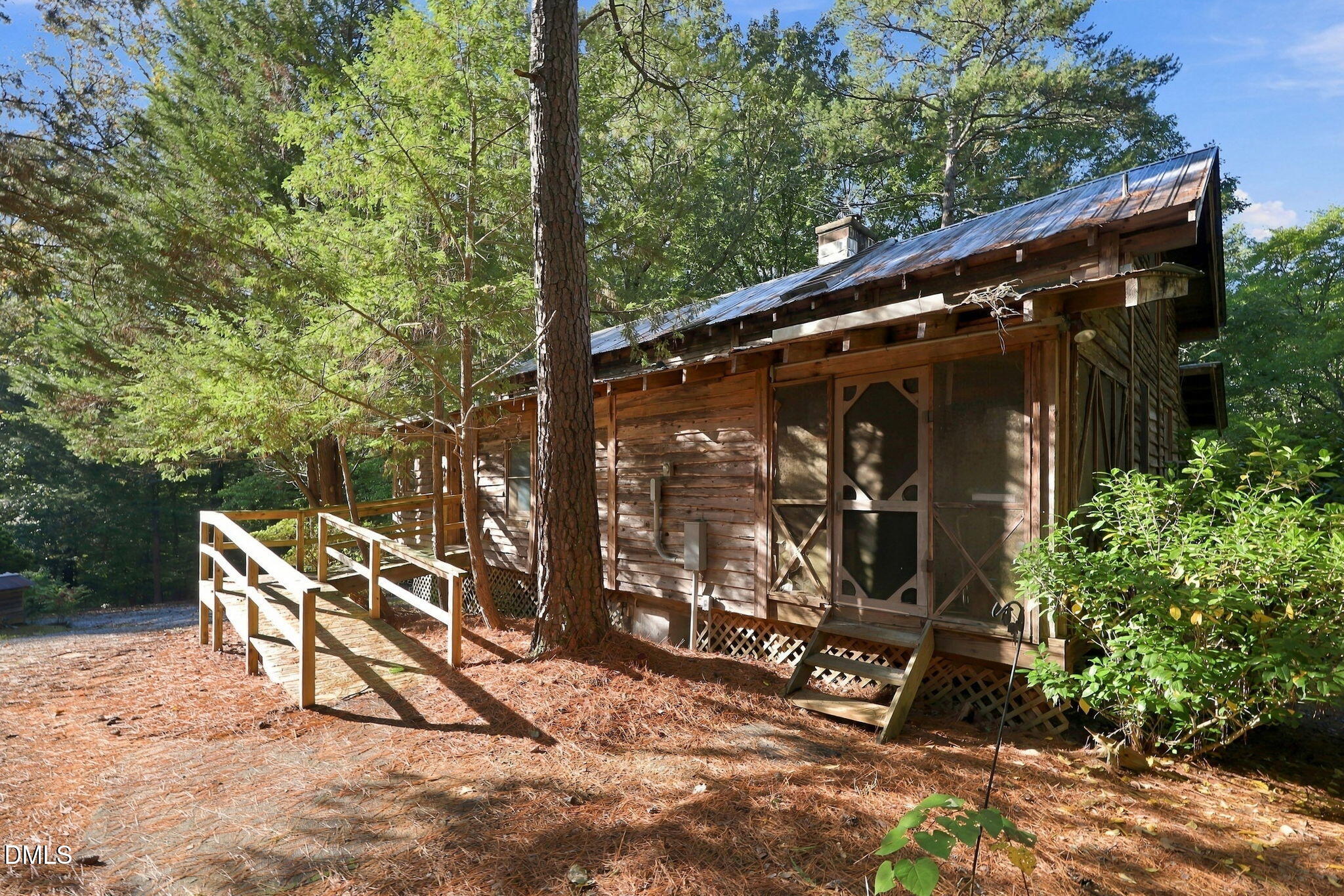 400 River View Road