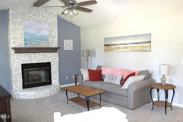 6196 Friedens Grove Road, photo 4 of 29