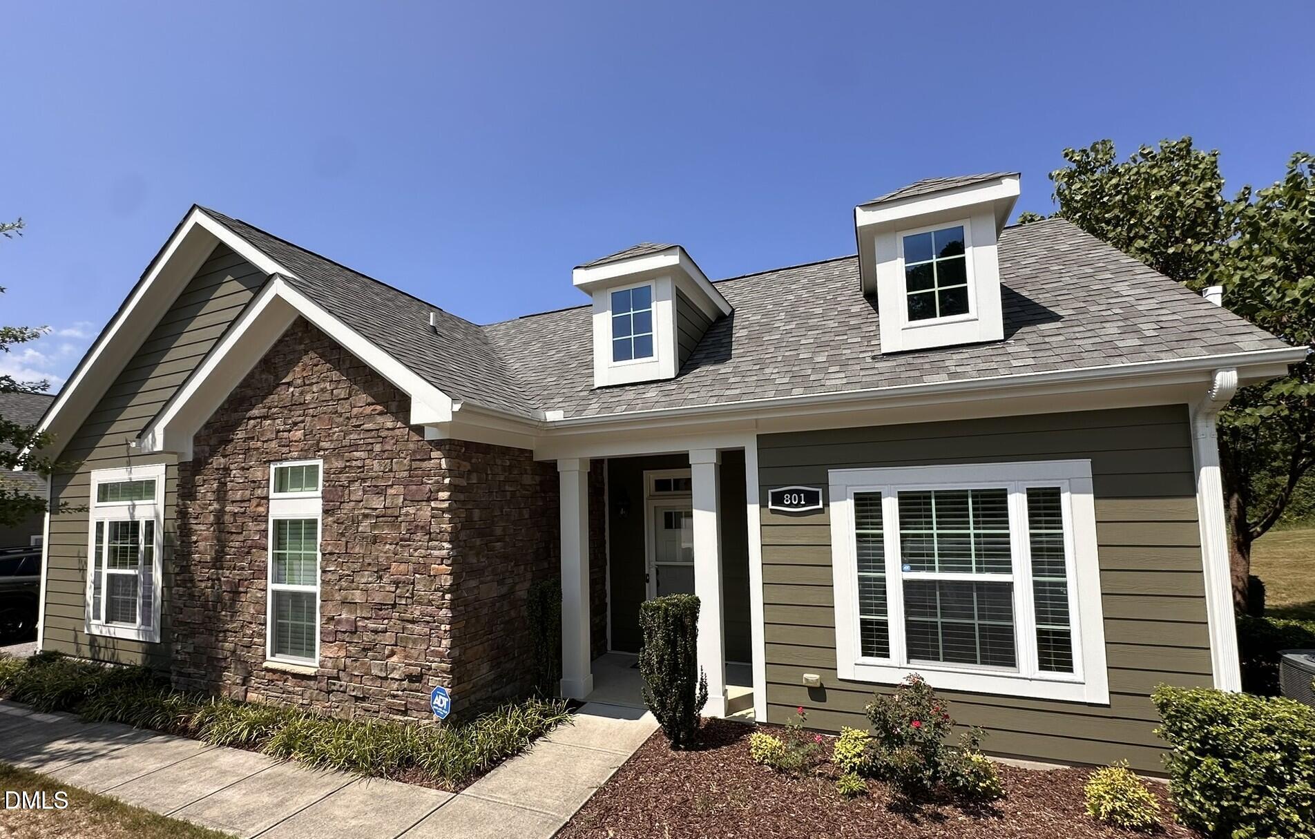 801 Blue Bird Lane 33-2