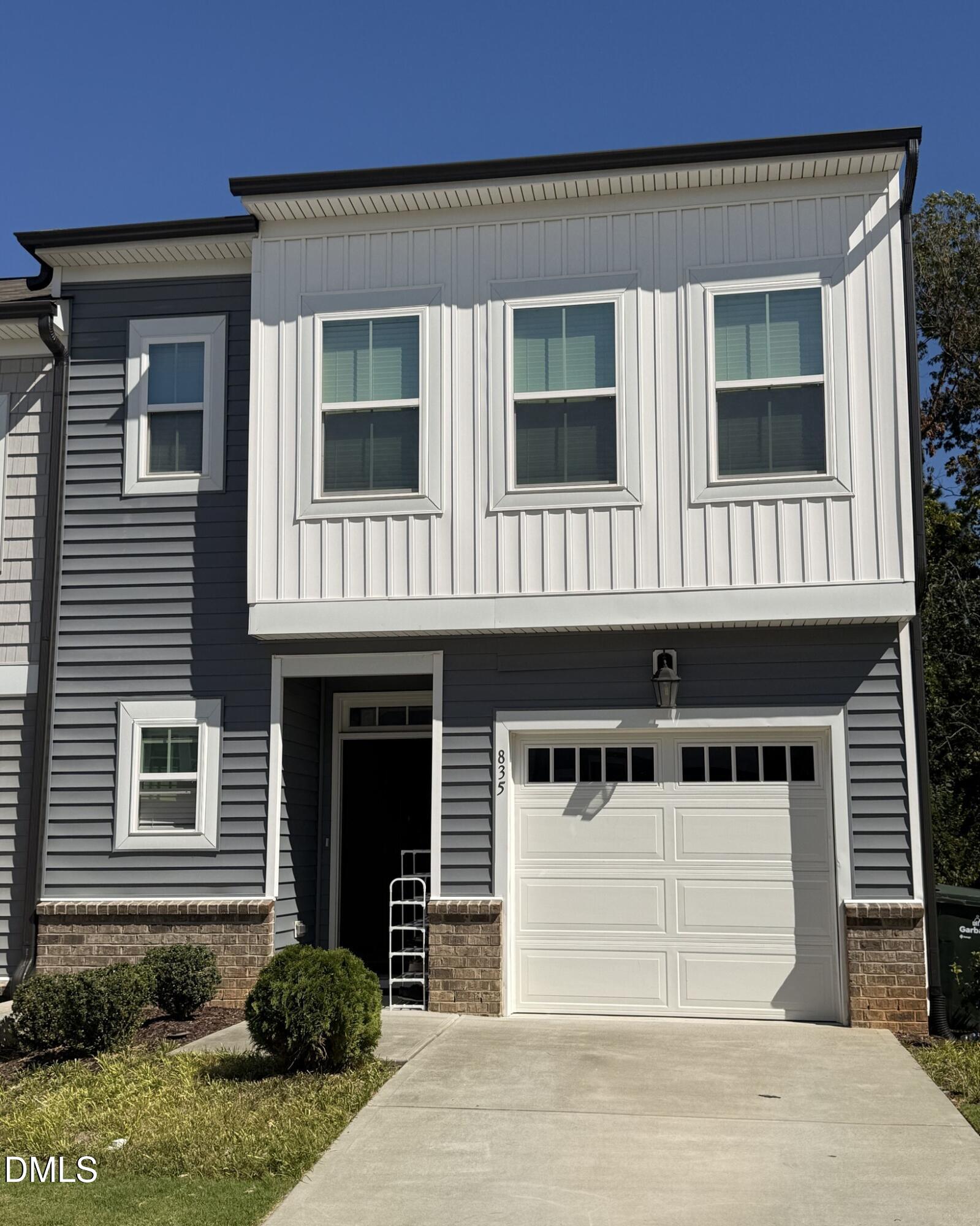 835 Oak Center Drive