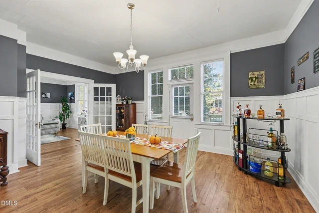 214 N Henry Street, photo 5 of 30