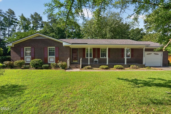 1307 CHARLES DR, LAURINBURG, NC 28352 - Image 0b765404faad5d0f4e0bc9737f53da11/2155627318
