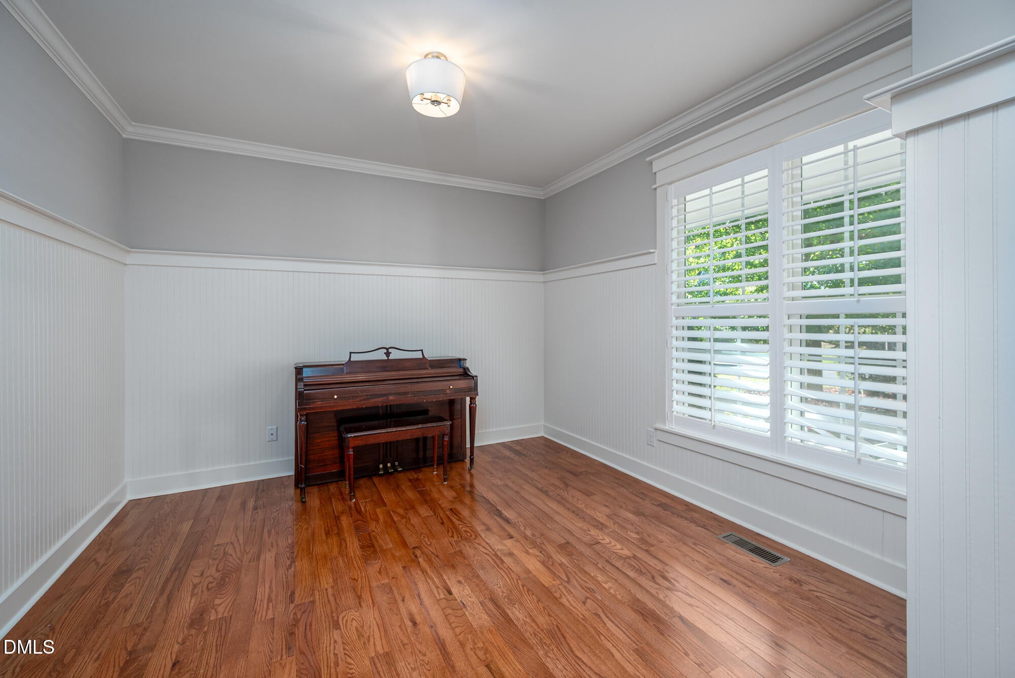 7 Persimmon Court