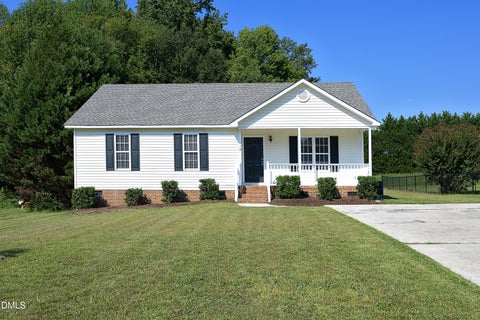 Photo of 118 Mckenzie Circle, Clayton, NC 27520 (MLS # 10190813)