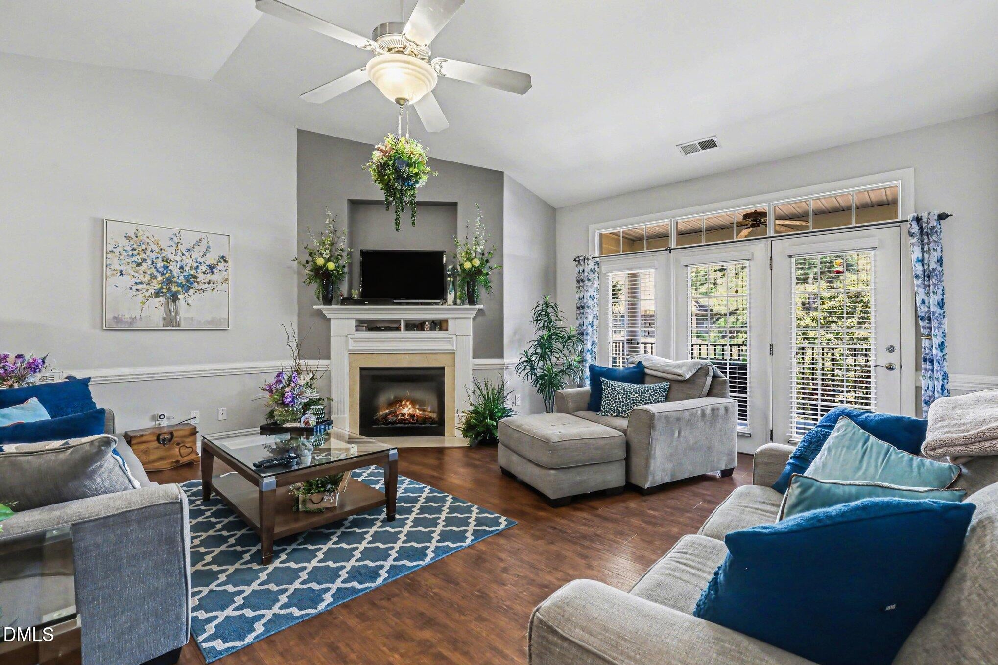 1820 Jennifer Lane 204