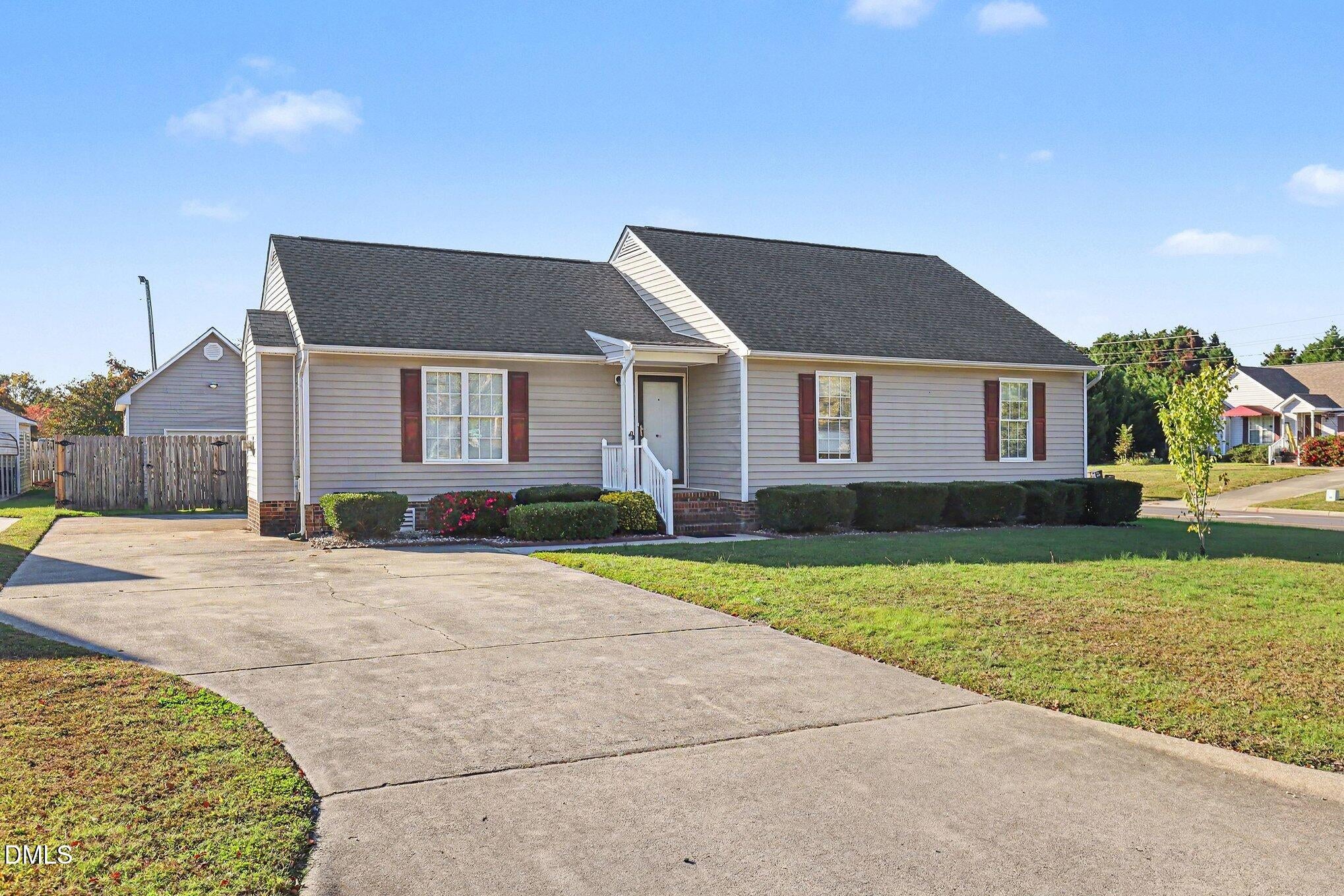 2200 Woodcroft Drive W