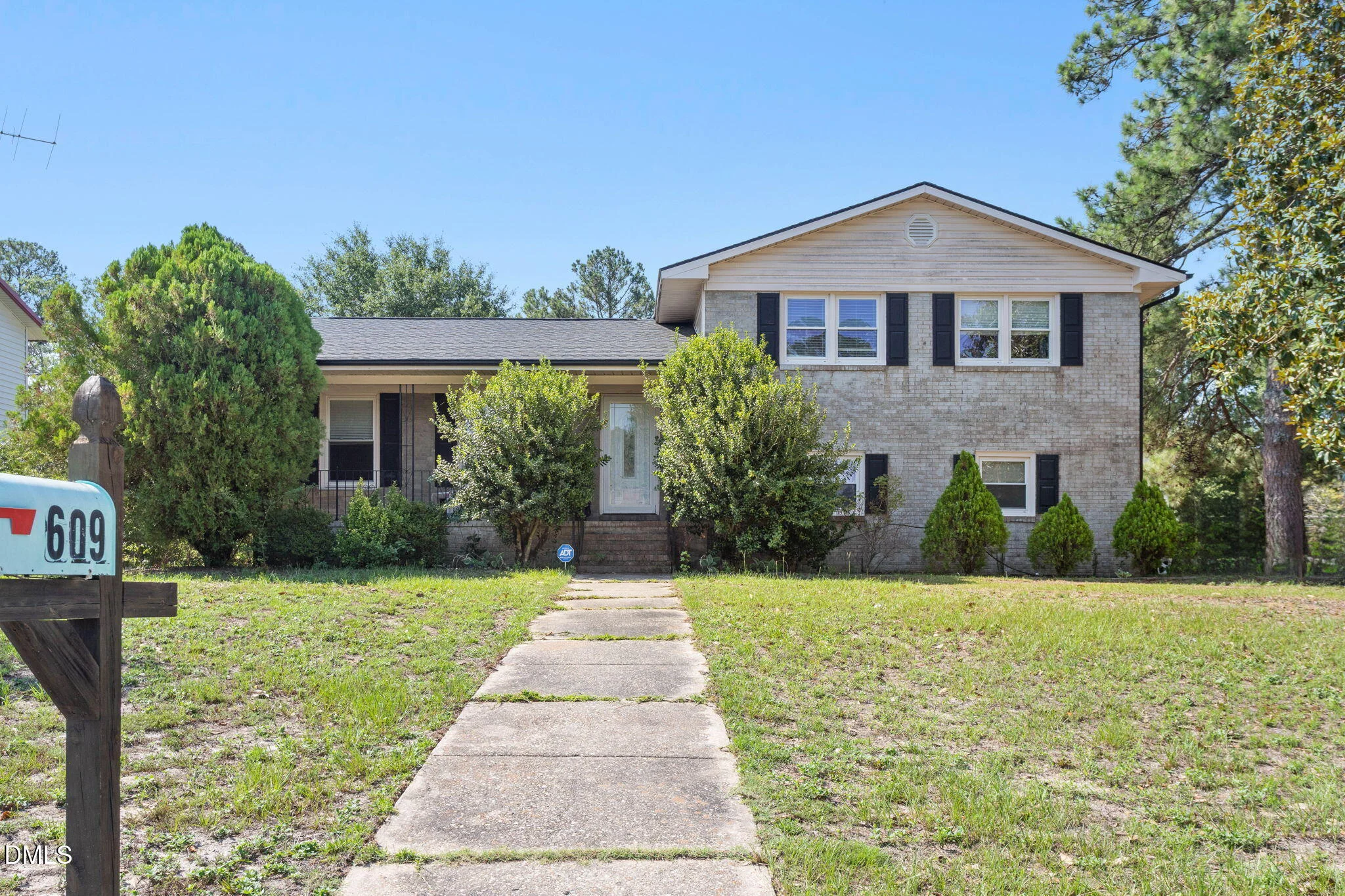 609 Francis Court
