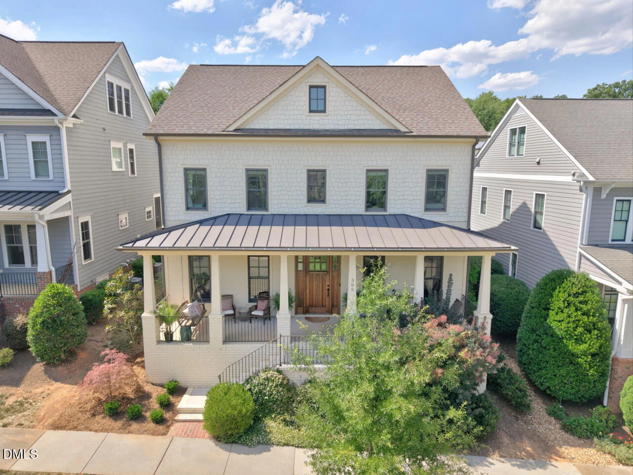 305 E Winmore Avenue