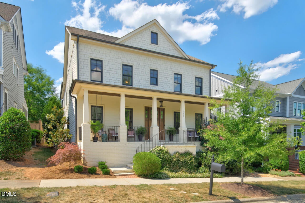 305 E Winmore Avenue