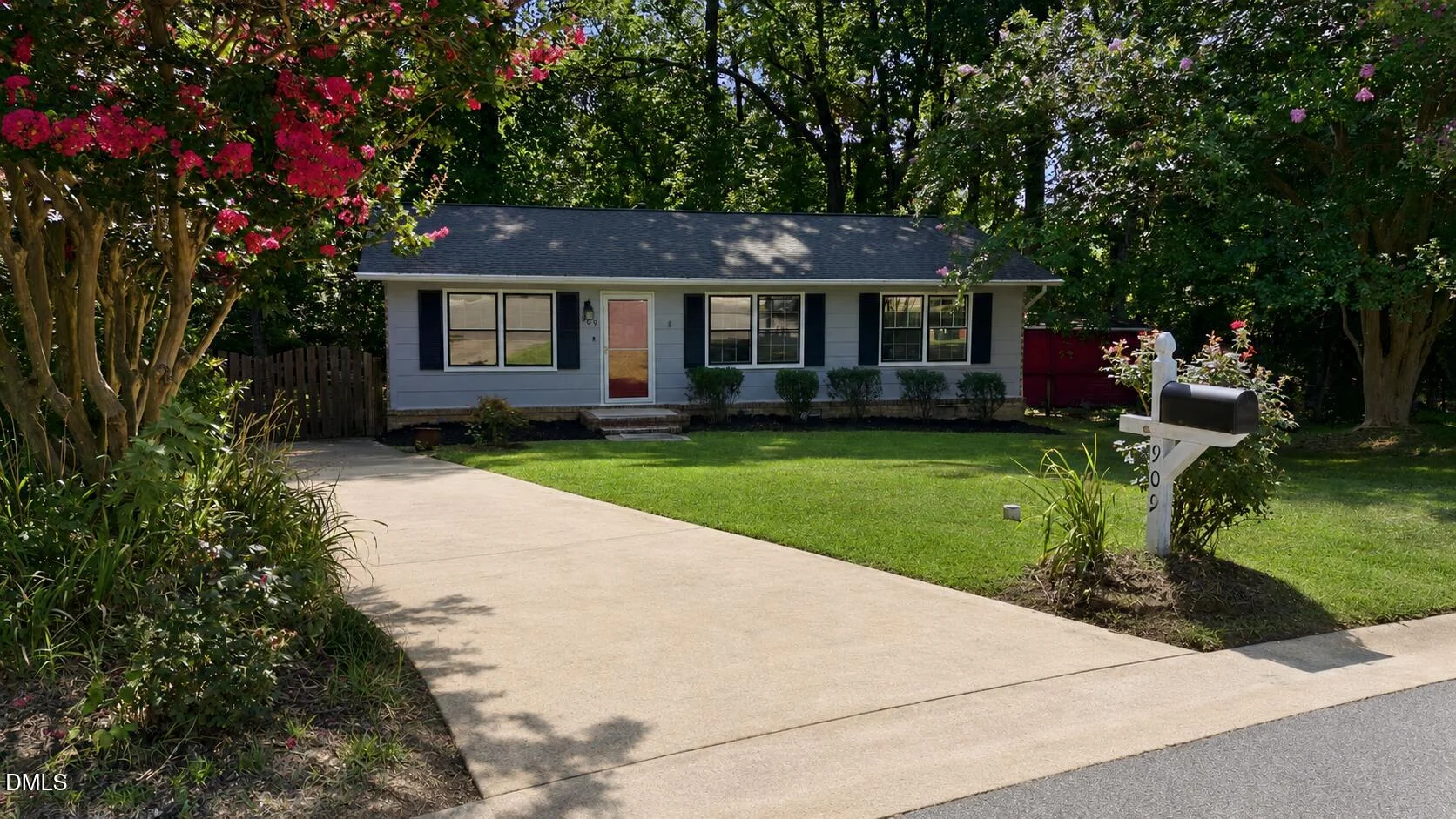 909 Bryn Mawr Court