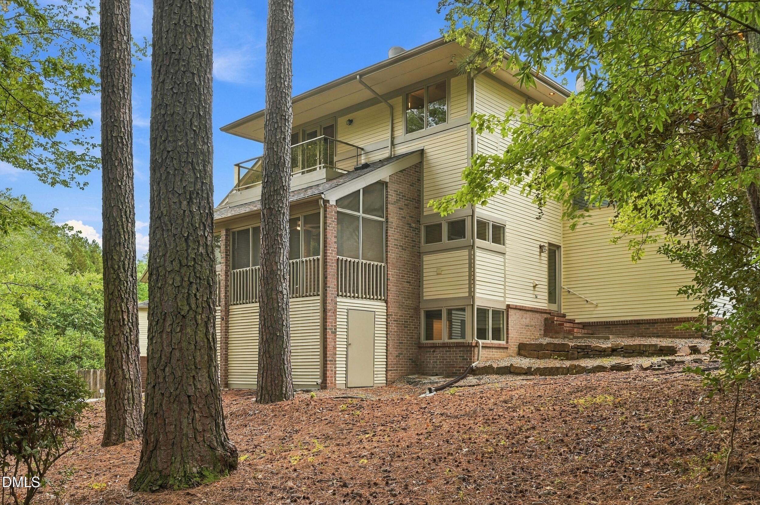 106 Wheatsbury Drive