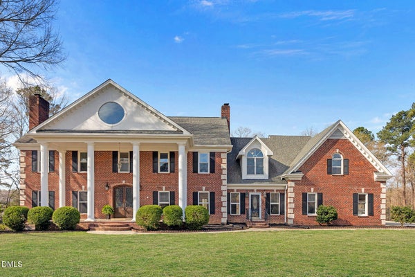 2020 NAVAN LN, GARNER, NC 27529 - Image 109cee5900cdefd70bcc021b615e6fac/4056024761