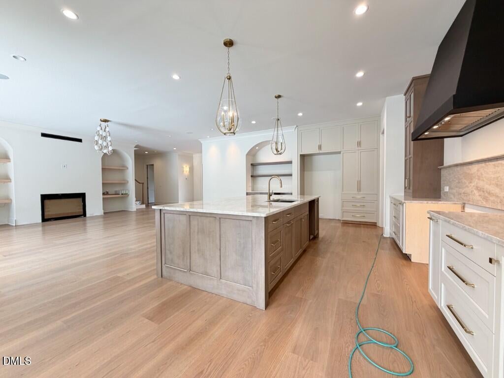 1221 Gunnison Place