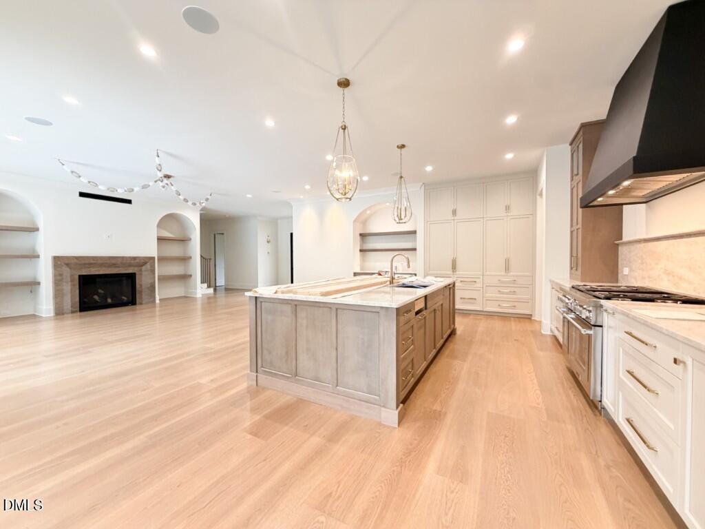1221 Gunnison Place