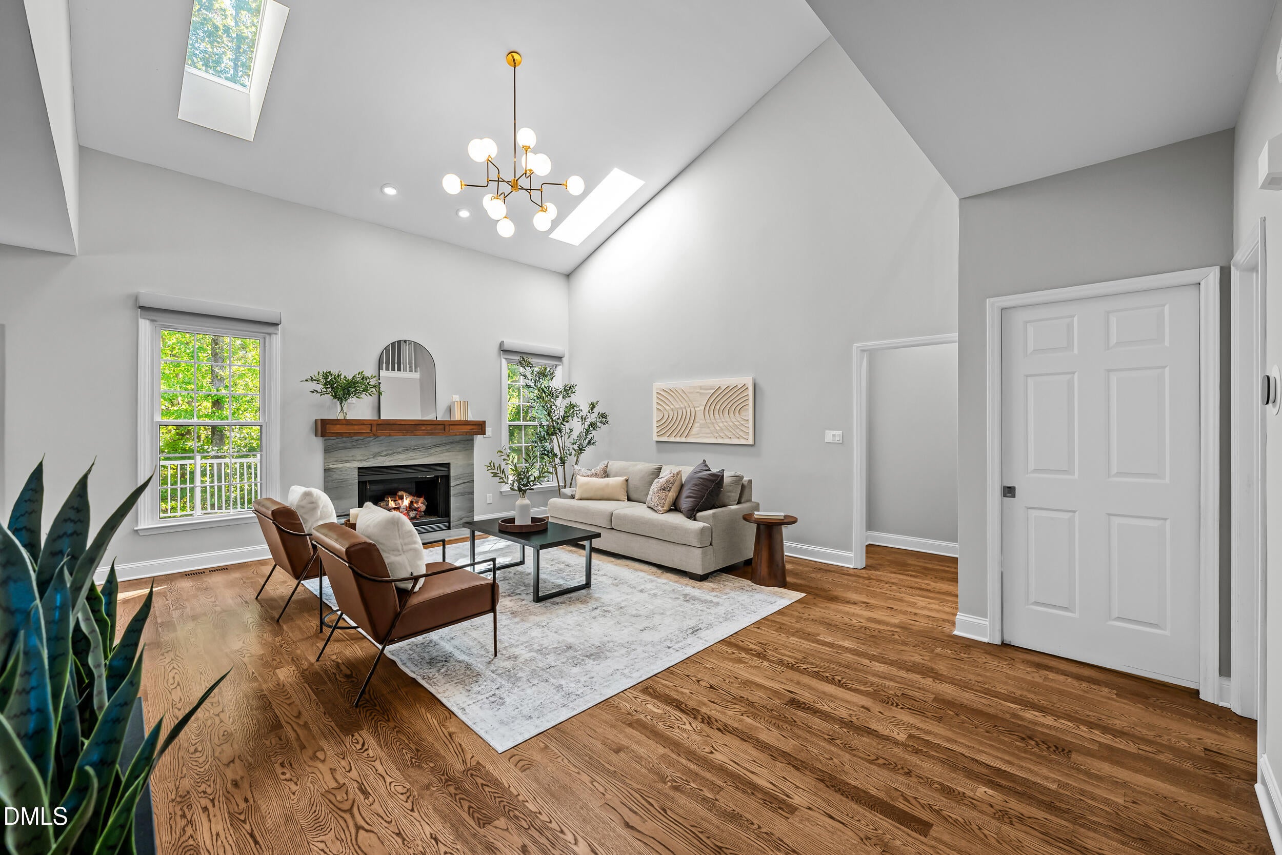 111 Hickorywood Boulevard
