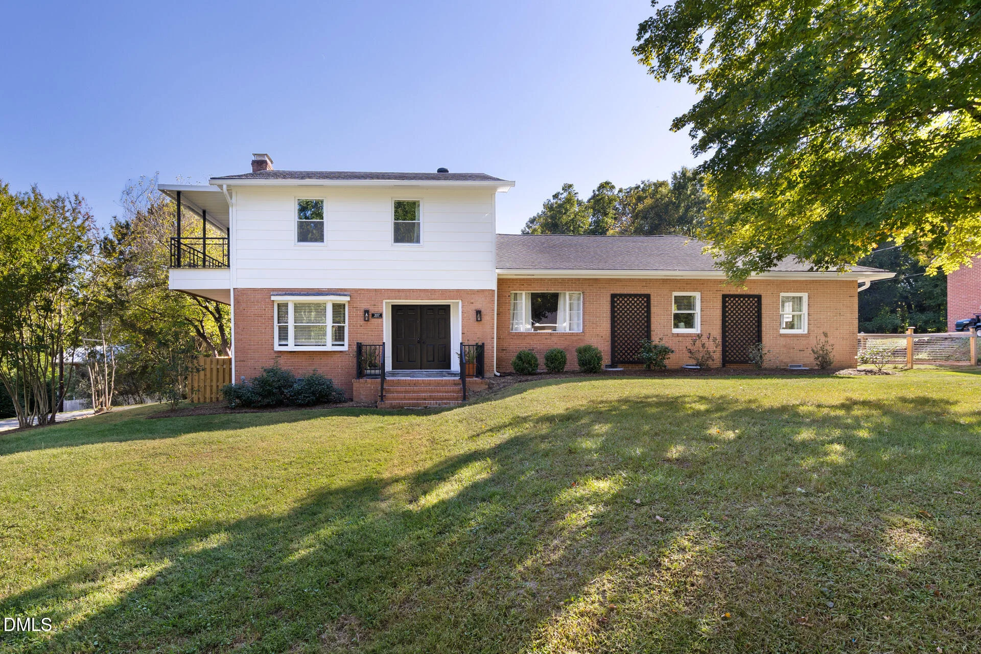 207 W Corbin Street