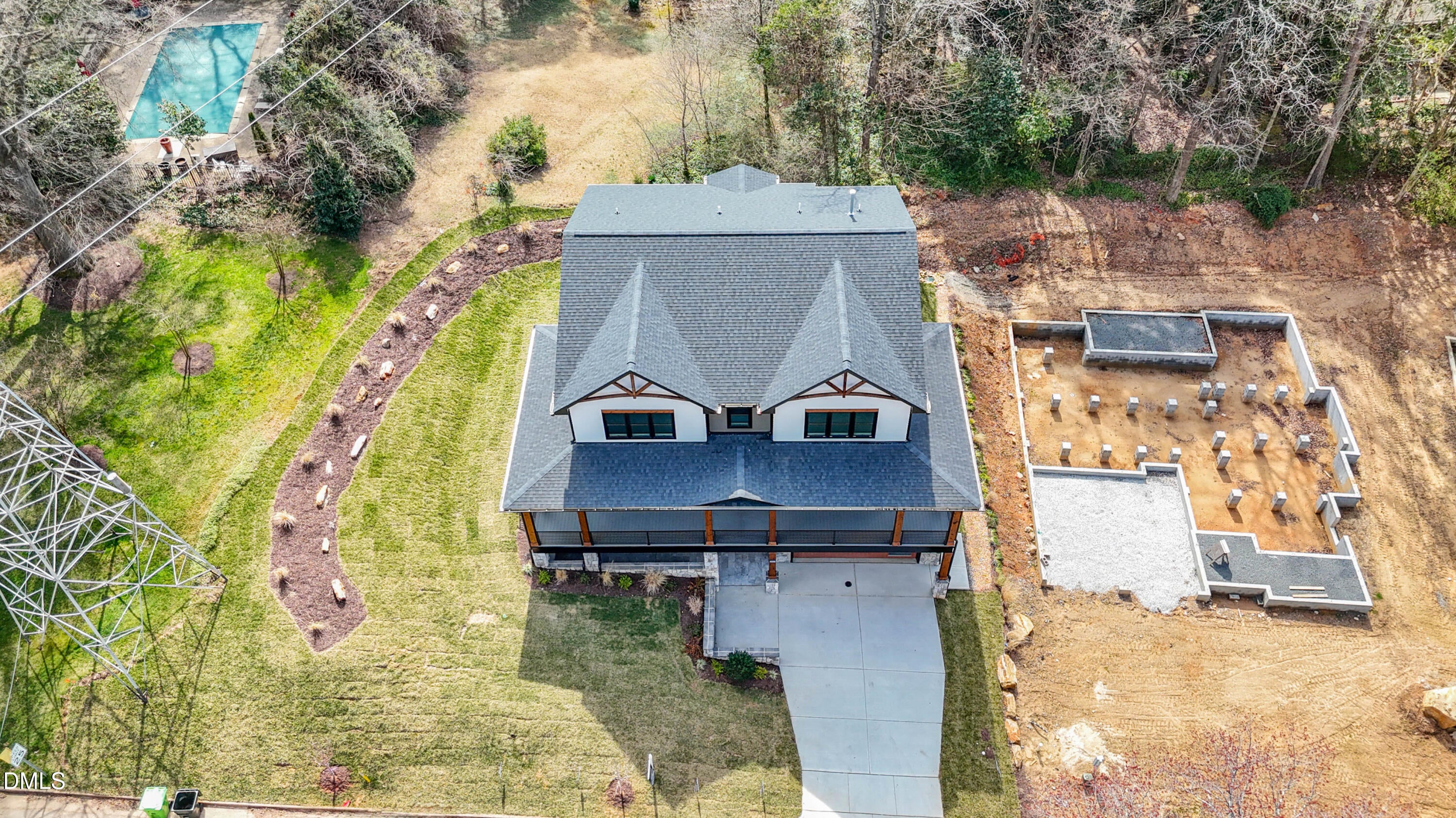 2907 Churchill Road
