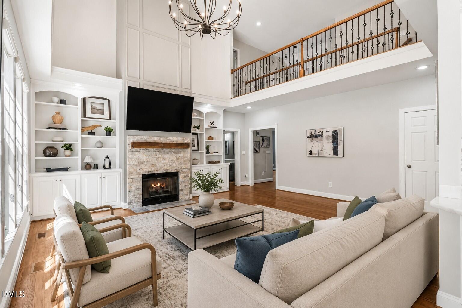 2103 W Marilyn Circle