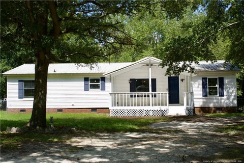 Photo of 212 Grummen Road, Hope Mills, NC 28348 (MLS # LP769559)
