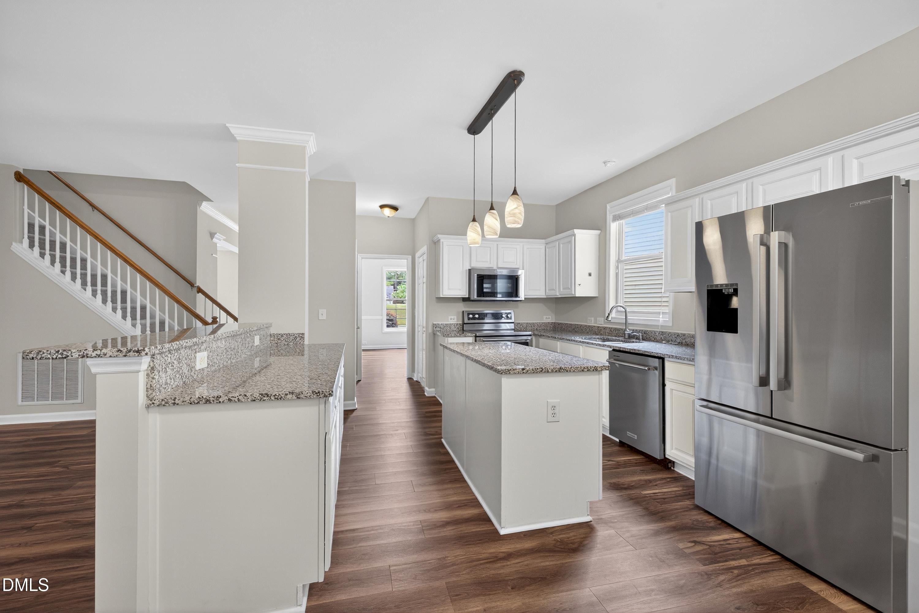 1402 Willow Leaf Way