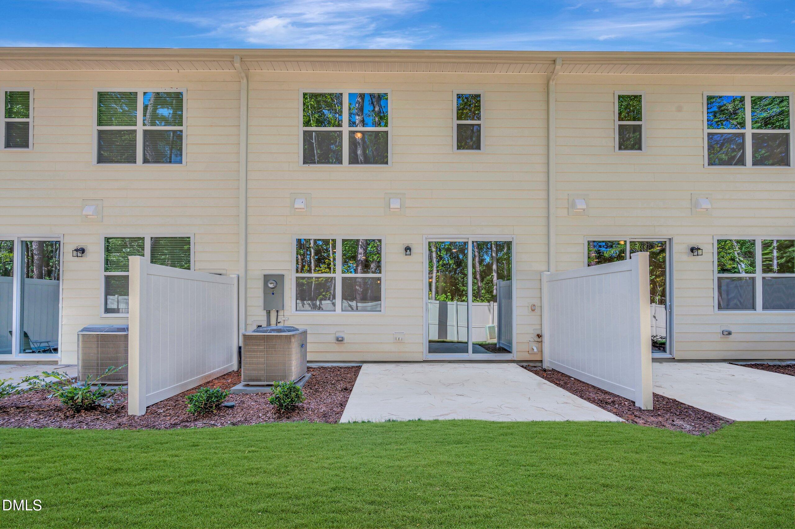 2930 Spring Manor Way