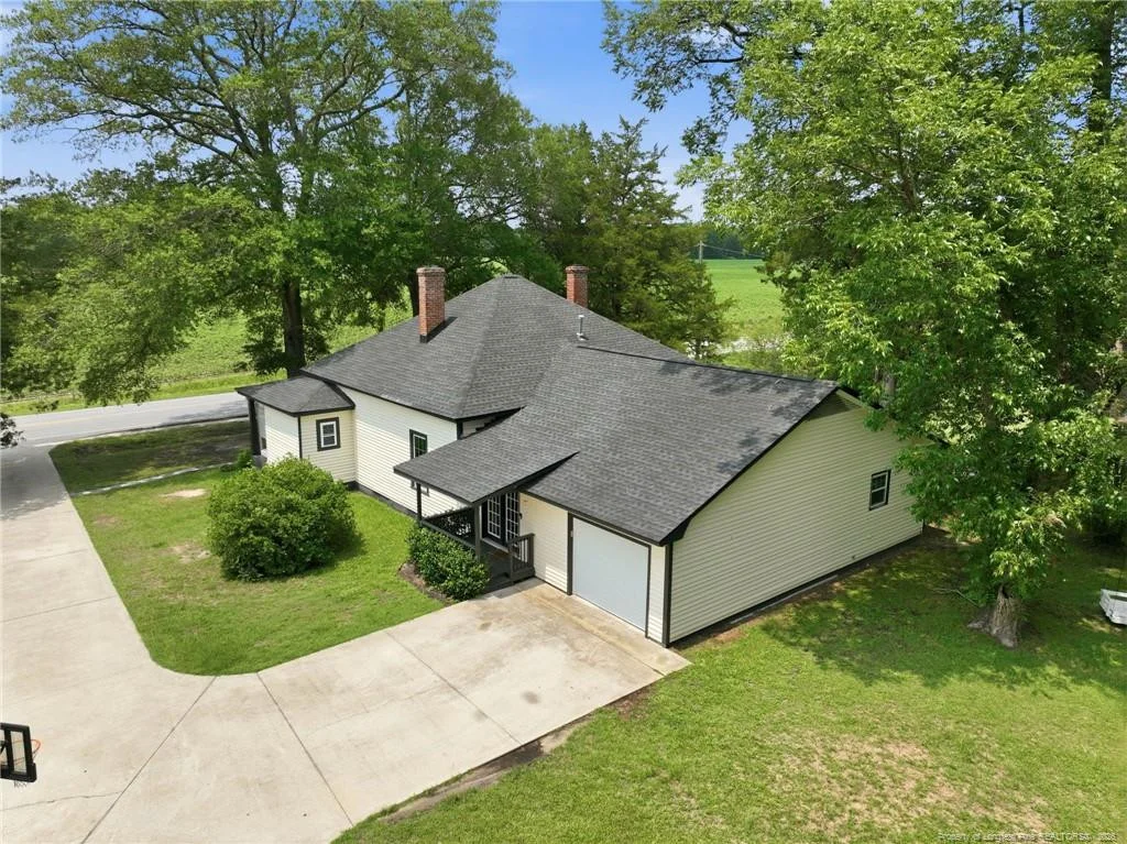 908 Middle Road