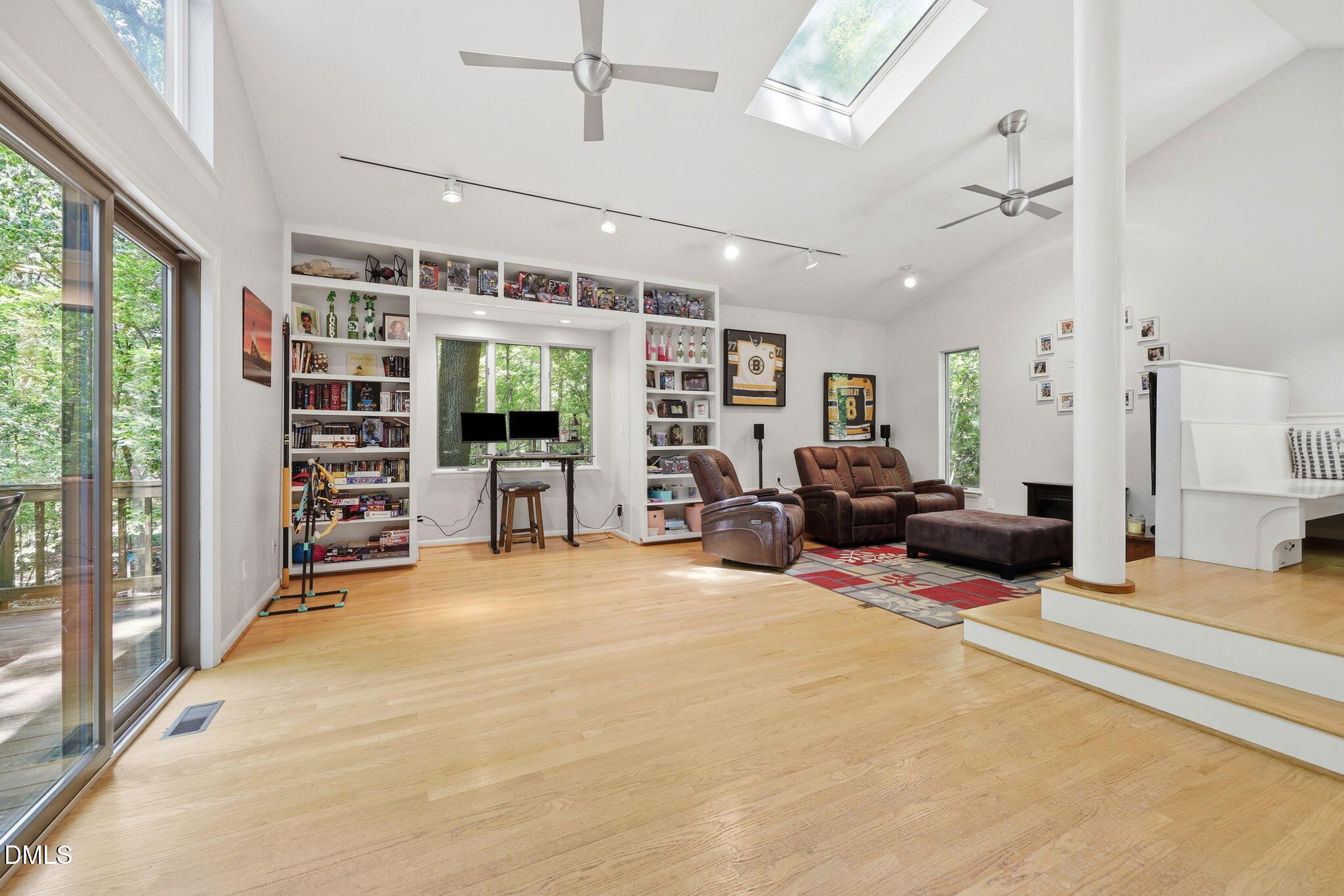 3513 Travis Court
