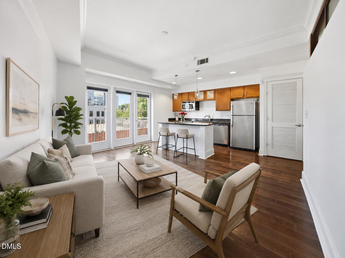 222 Glenwood Avenue 423