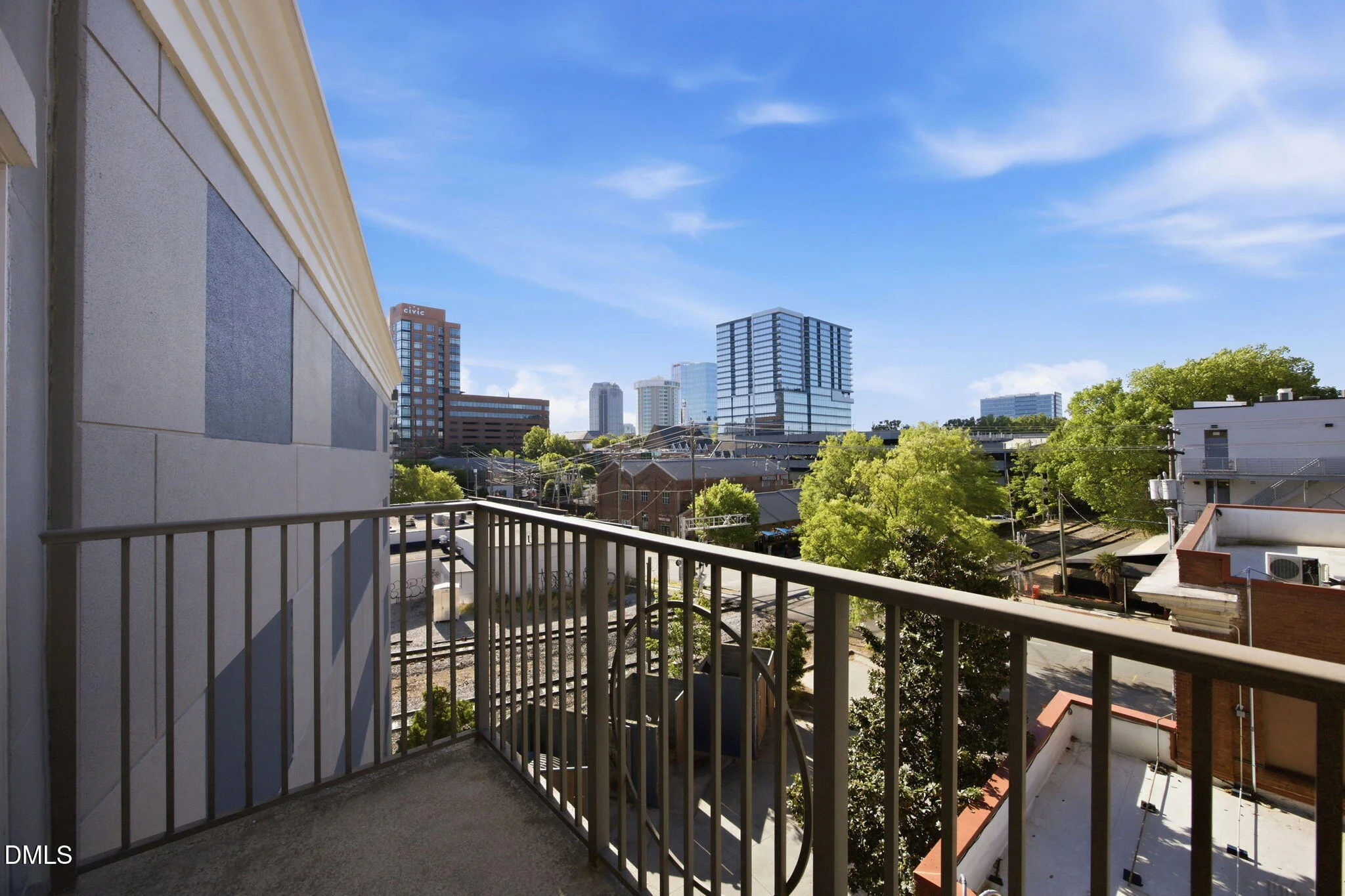 222 Glenwood Avenue Unit 423
