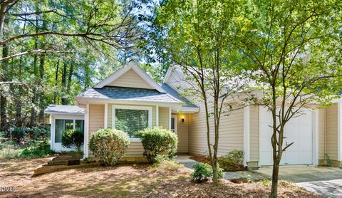 Photo of 101 Standish Drive, Chapel Hill, NC 27517 (MLS # 10179388)