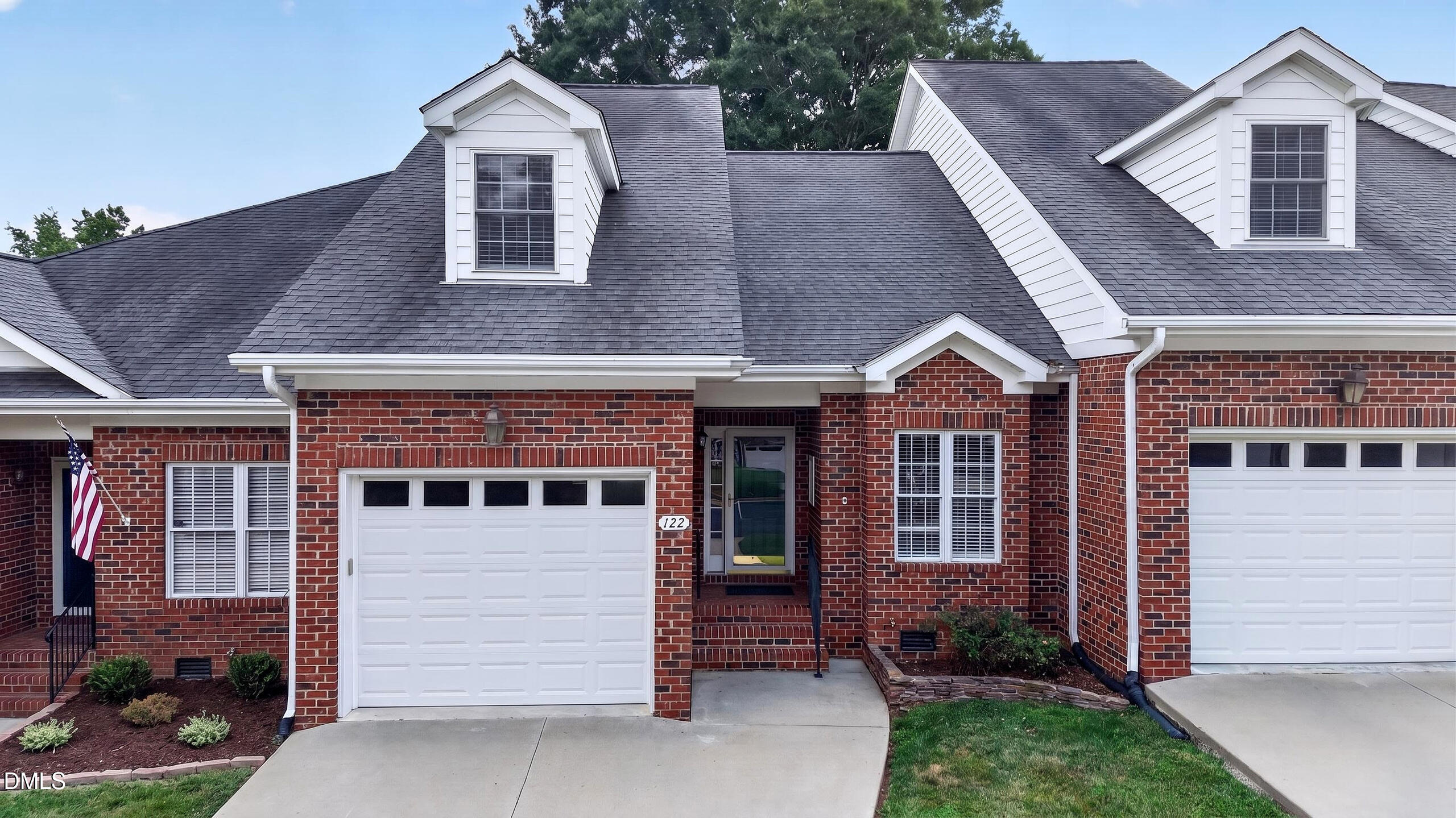 122 Olde Manor Court