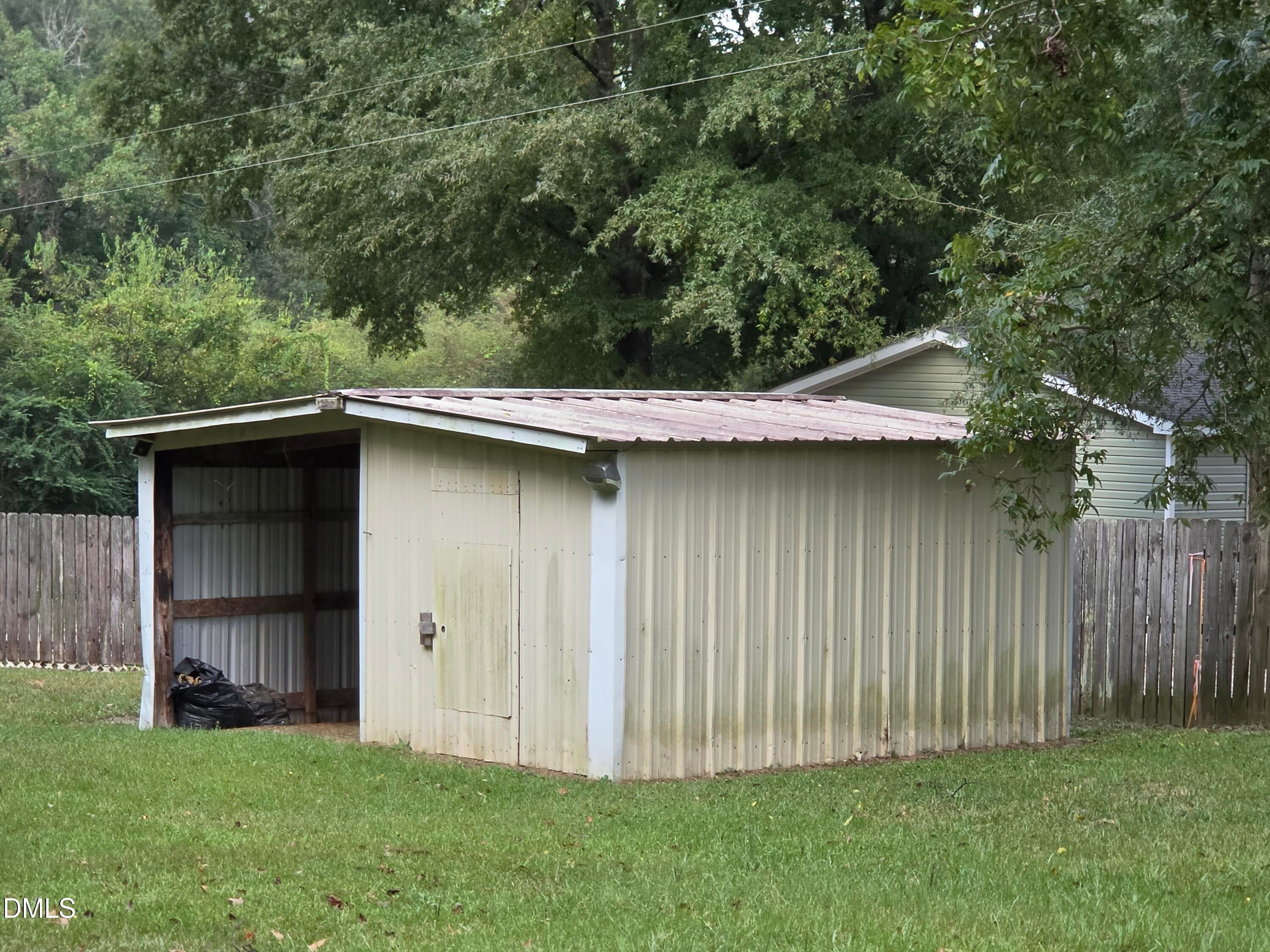 323 Aquilla Road Z
