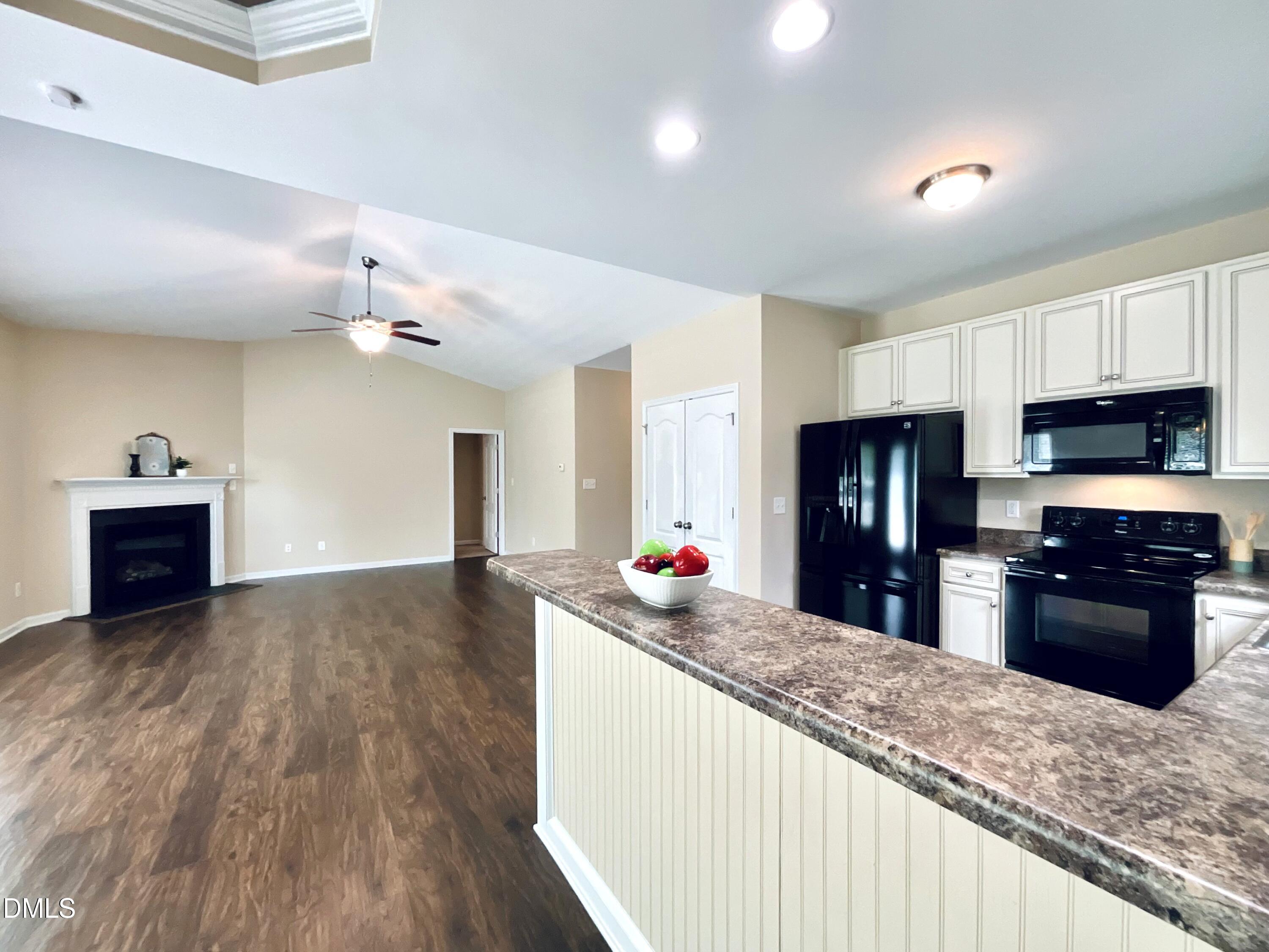 20 Sequoia Drive