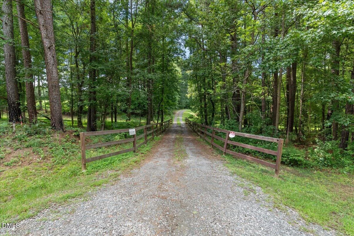 1571 Wayside Farm Road
