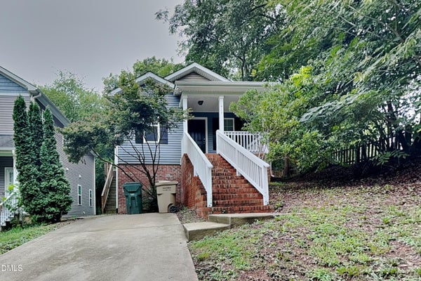 417 E HINTON ST, CLAYTON, NC 27520 - Image 15e903f1879b2bf54a6731cee221baff/2146516730